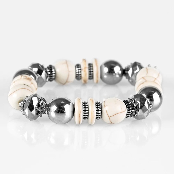 NEW Chic Silver and Cream Beaded Bracelet - Picture 2 of 6